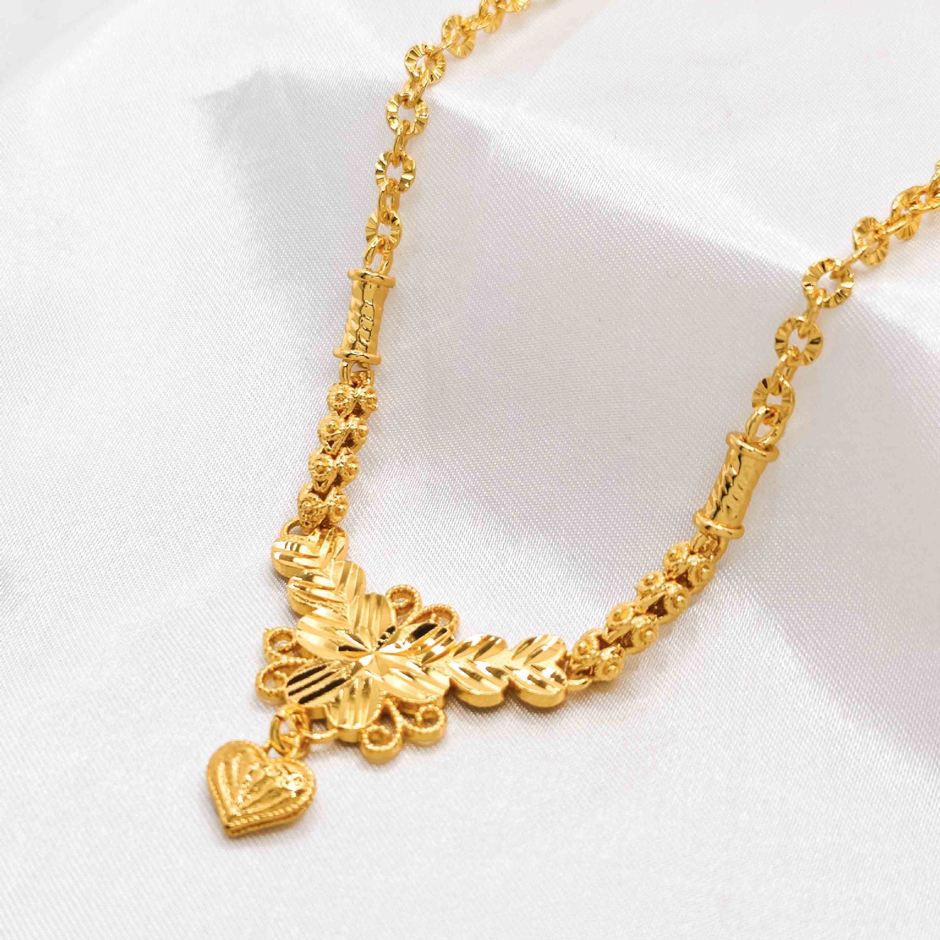 Vintage Filigree Four-Leaf Flower Heart Drop Carved Chain Design, 18K Real Gold Plated Copper Necklace, Heavy Middle Eastern Palace Luxury Style, Wedding Banquet Daily Gift Clavicle Chain